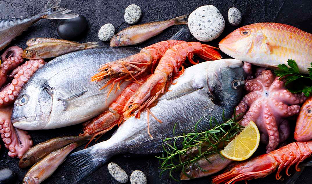 Fish product. Рыба и морепродукты. Мор рыбы. Красивые морепродукты. Свежая рыба.